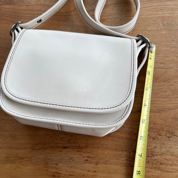 Coach Women's Saddle 18 Crossbody Bag White with Contrast Stitching A1780 57731 - Picture 4 of 7